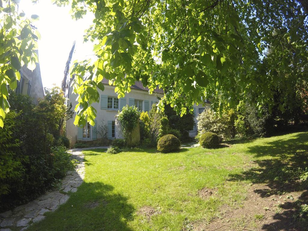 Clos De La Rose Saint-Cyr-sur-Morin Exterior foto